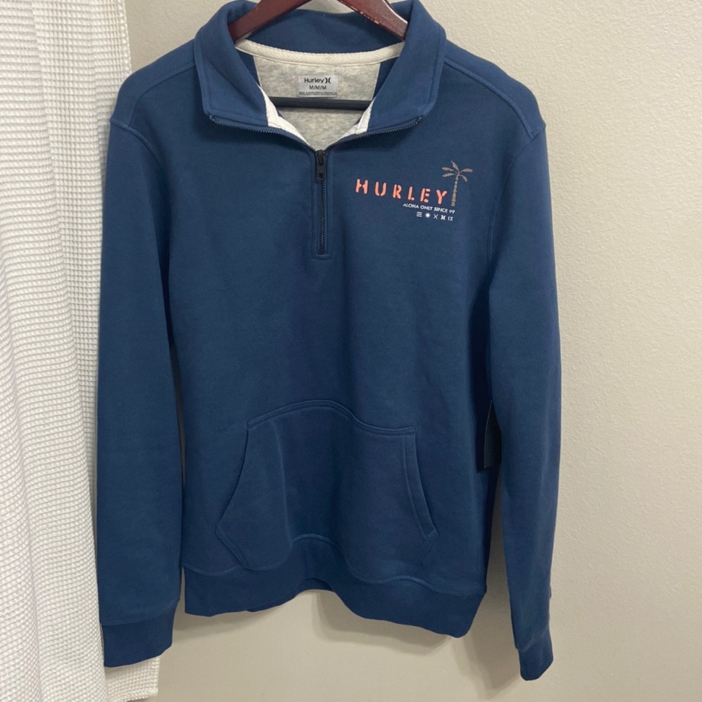 NWT Men’s Hurley Navy Blue Quarter Zip Long Sleeved Sweater. Size Medium